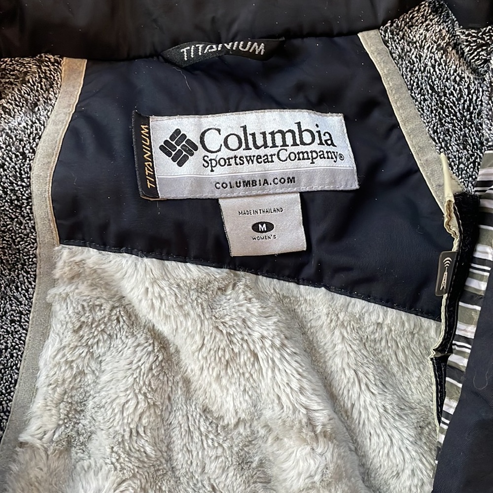 Columbia jacket - Picture 2 of 5